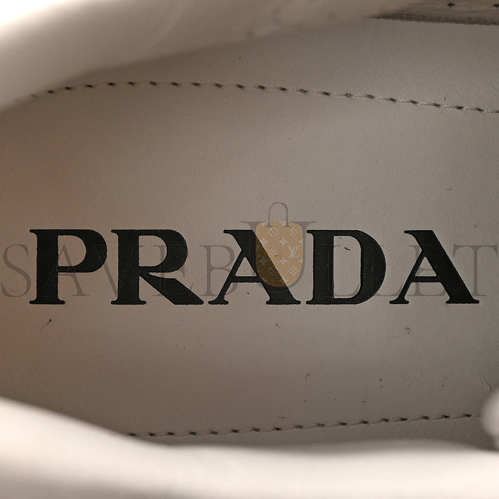 PRADA RE-NYLON SPAZZOLATO METAL TRIANGLE LOGO MENS PRAX 01 45MM SNEAKERS 8 WHITE