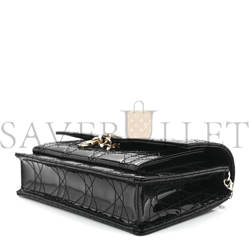 DIOR PATENT CANNAGE LADY DIOR CHAIN POUCH BLACK (19*13*4.4cm) DIOR PATENT CANNAGE LADY DIOR CHAIN POUCH BLACK (19*13*4.4cm)